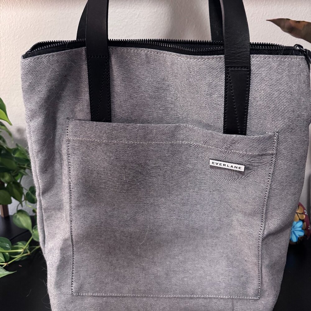 Everlane Twill Zip Tote Gray Black Leather Handles Logo Pin